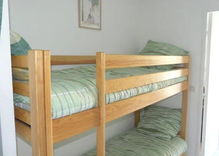 Calme Avec Piscine Et Parking, Proche Du Lavandou - Fr-1-803-7 Lägenhet *